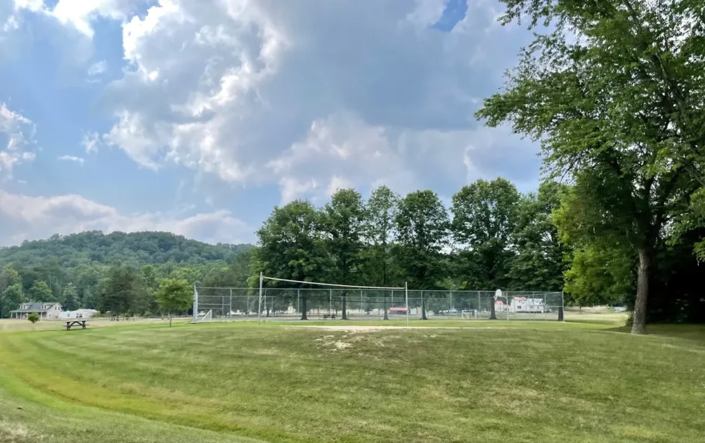 Photo of volleyball and tennis courts at Camp Harding Park
